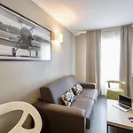 Appart'city Confort - Aeroport 4* Le Bourget