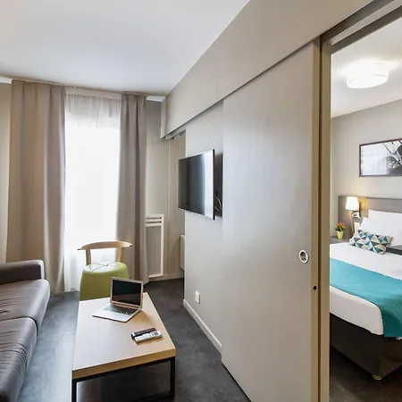 Appart'city Confort - Aeroport 4*