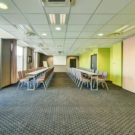 Lägenhetshotell Appart'city Confort - Aeroport 4*